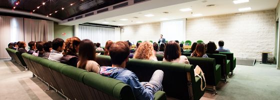 Seminario: REGULATION (COMPARATIVE, EU, GLOBAL ASPECTS) - Instructor: Prof. Thomas Perroud