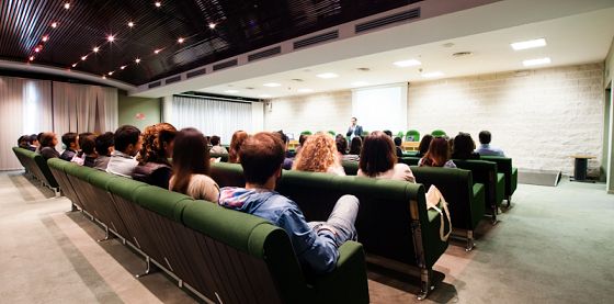 Seminario: REGULATION (COMPARATIVE, EU, GLOBAL ASPECTS) - Instructor: Prof. Thomas Perroud